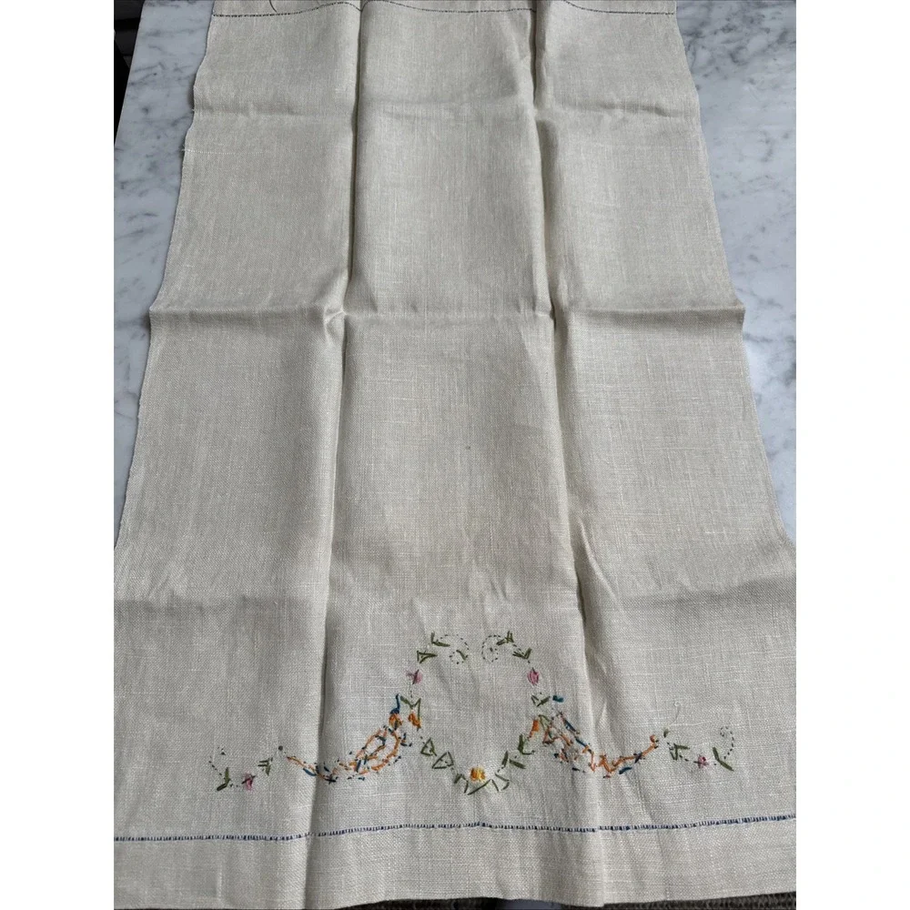 Vintage‎ Embroidered Linen Towel Heart